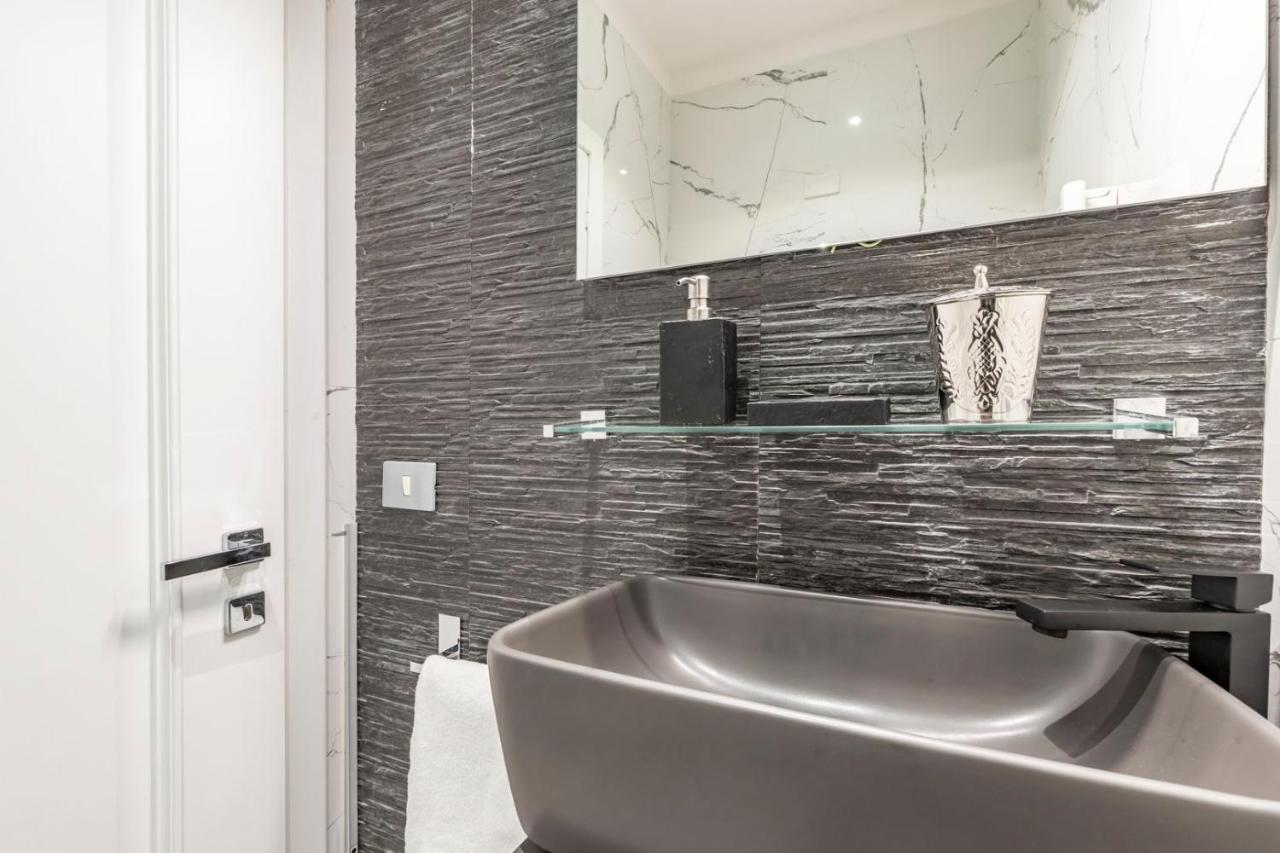 روما Trevi Luxury Apartment Jacuzzi المظهر الخارجي الصورة