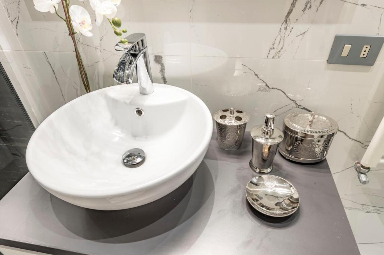 روما Trevi Luxury Apartment Jacuzzi المظهر الخارجي الصورة